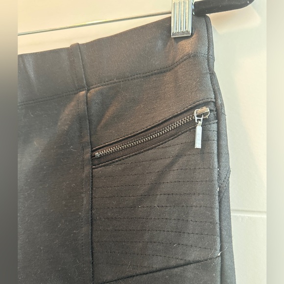 Democracy Black Faux Leather Pants w/ Zipper Details Winter Chic Edgy Designer 6 - Picture 9 of 12